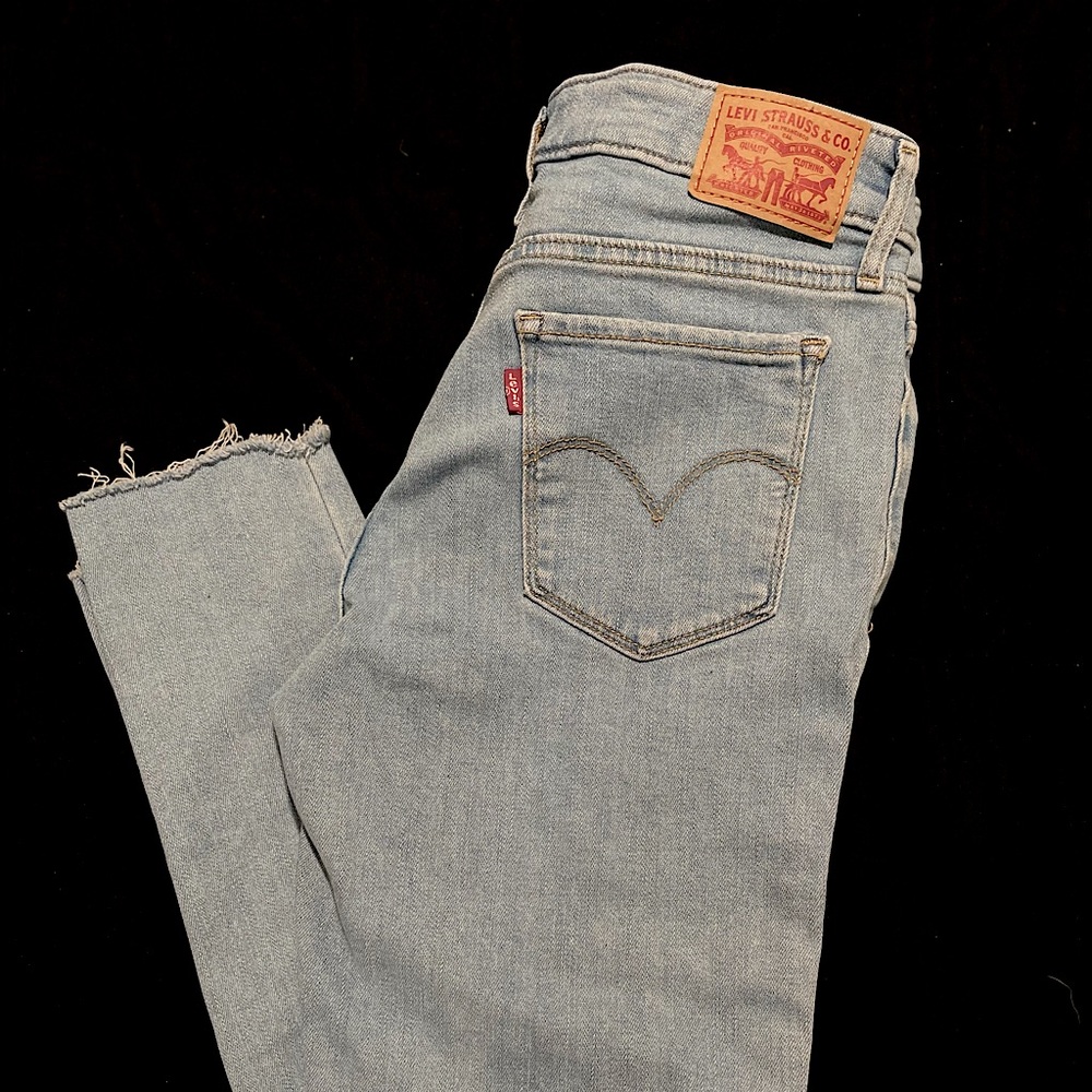 Levi’s 711 Skinny Jeans